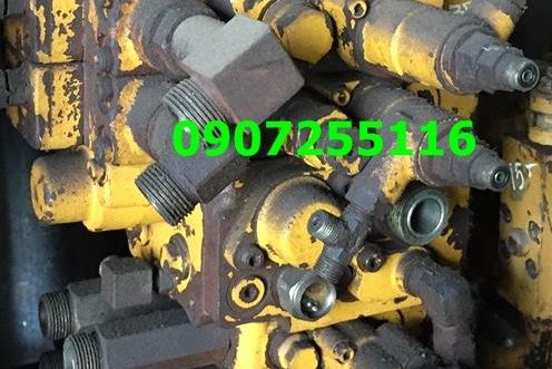 PC200-6 CONTROL VALVE KOMATSU